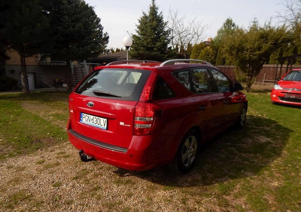 Kia Ceed cena 14999 przebieg: 118000, rok produkcji 2008 z Gniezno małe 352